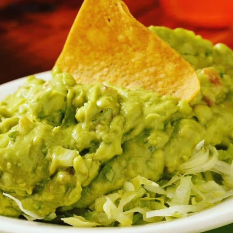 Fresh Guacamole: A Tex-Mex Delight